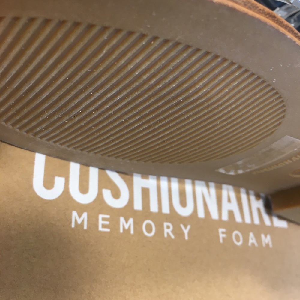 💎Clear Studded Cushionaire Memory Foam Sandals💎 - Picture 6 of 8